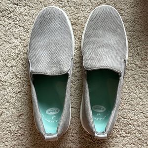 Dr. Scholl’s women’s grey slip on sneakers size 6 worn once look brand new!